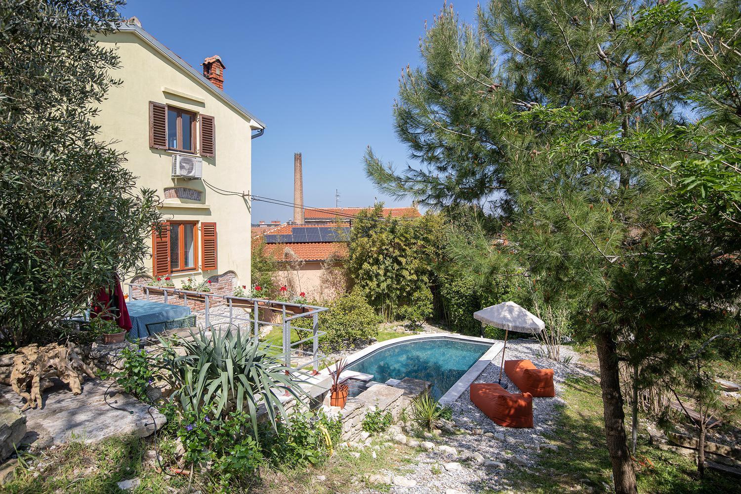 House Kastel Pula * Пула